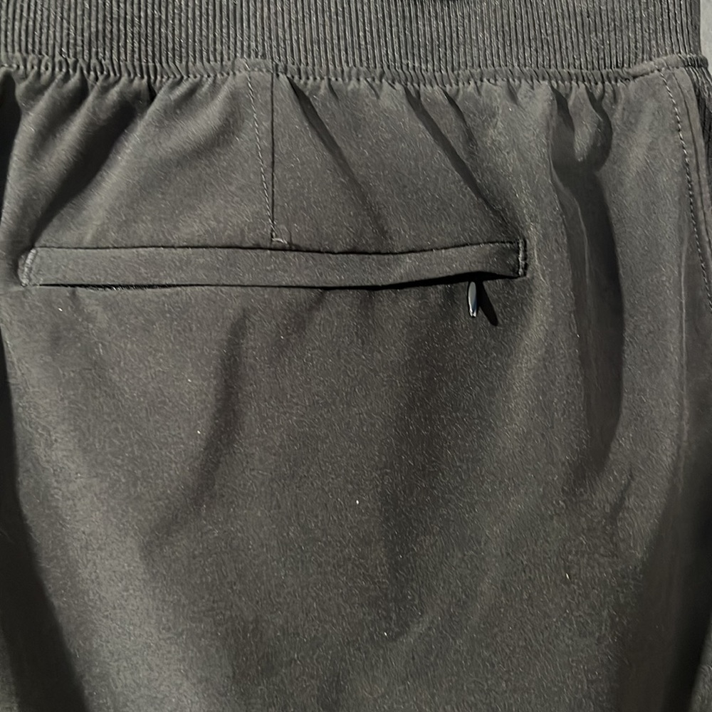 Black Active Shorts with Pockets Size XL - Picture 4 of 5